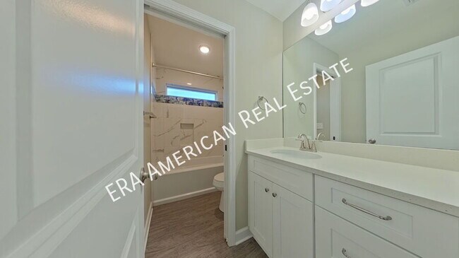 Building Photo - 2 Arabelle Cv