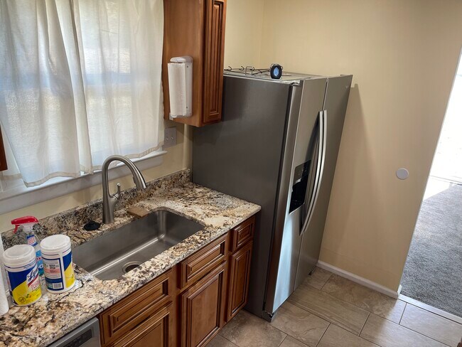 Building Photo - 1280 Lehman Ave