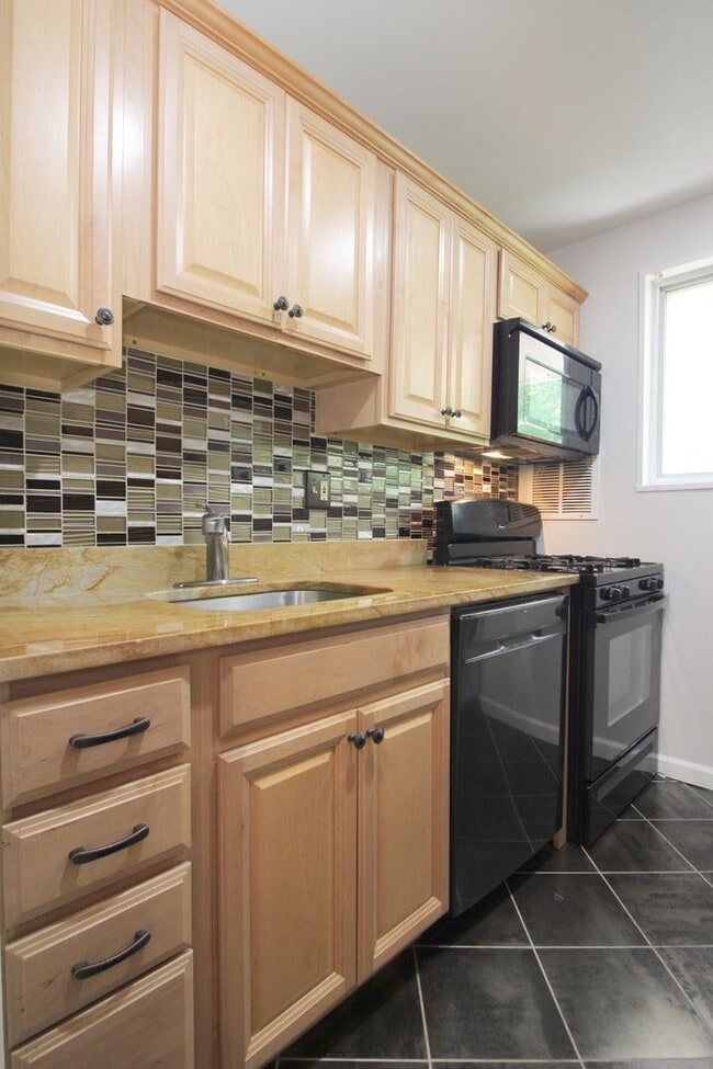 Building Photo - 2833 Kalmia Lee Ct