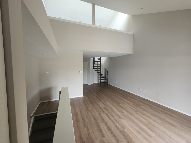 Building Photo - 7758 Rockwell Ave