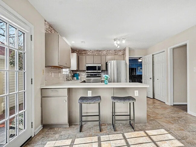 Building Photo - Earn Wealth While Leasing - Like a Homeowner - Lease to Own