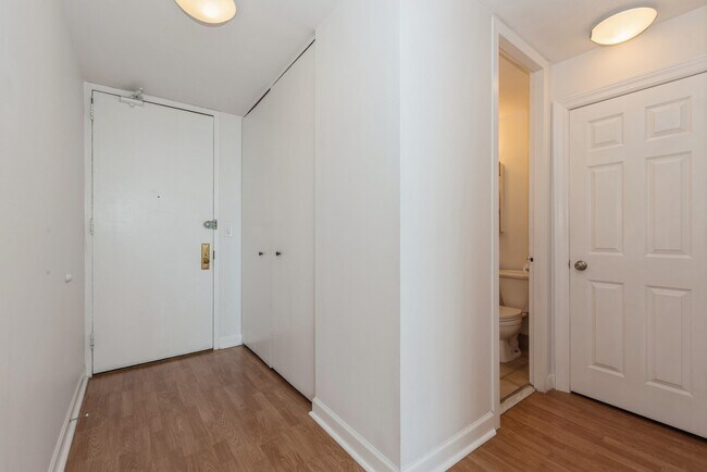 Building Photo - 655 W Irving Park Rd