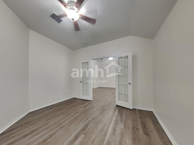 Building Photo - 485 Sausalito Dr