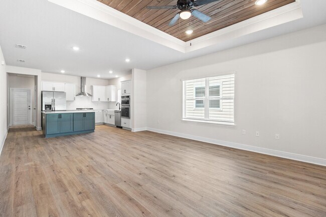 Building Photo - 515 Bienville Pl