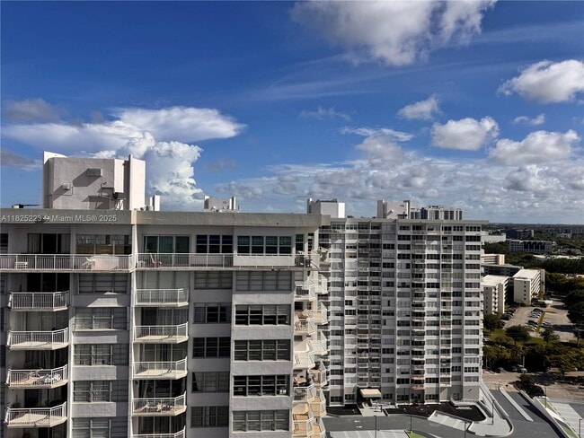 Building Photo - 2750 NE 183rd St