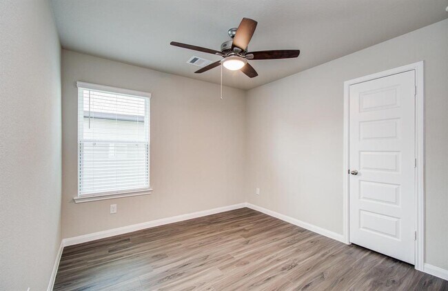 Building Photo - 5111 Shelby Katherine Dr