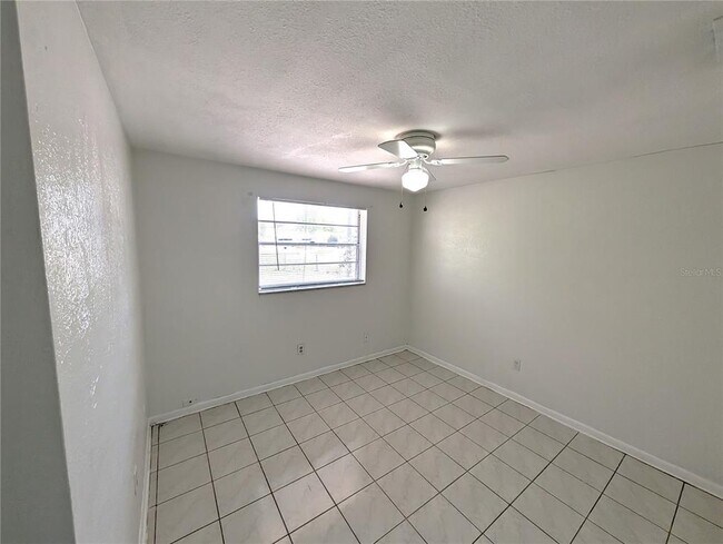 Building Photo - 6024 W Fern St