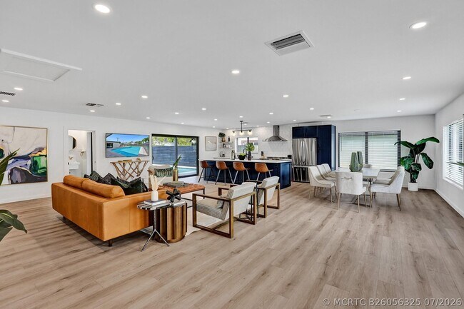 Building Photo - 5501 NE 18th Terrace