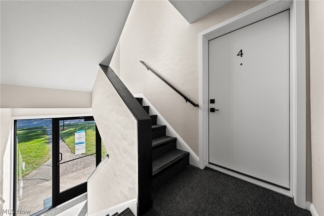 Building Photo - 1673 Southbend Dr