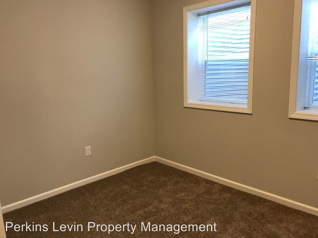 Building Photo - 2008 Bryant Ave S