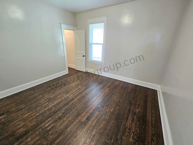 Building Photo - 1808 56th St