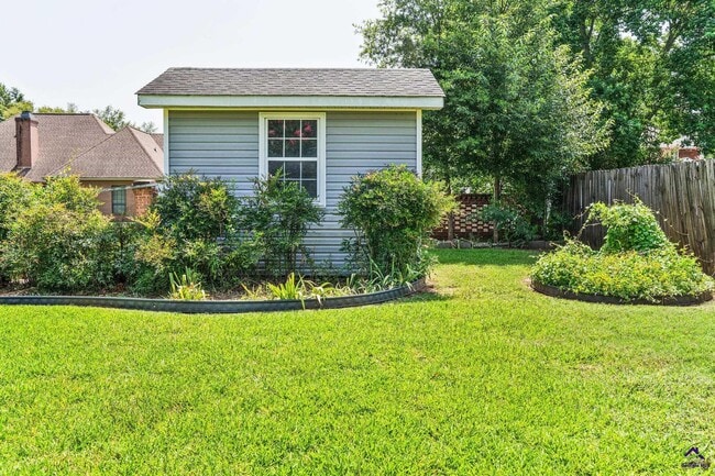 Building Photo - 106 N Hiley Ct