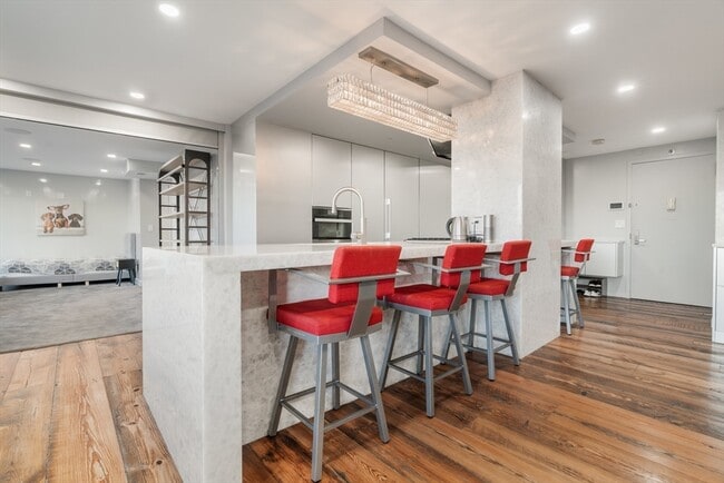 Building Photo - 151 Tremont St