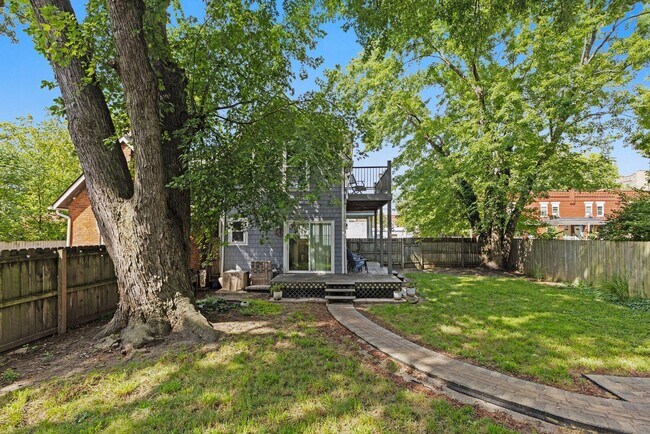 Building Photo - 983 McAllister Ave