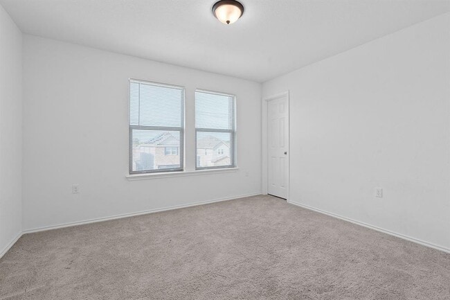 Building Photo - 4720 Pell Rd