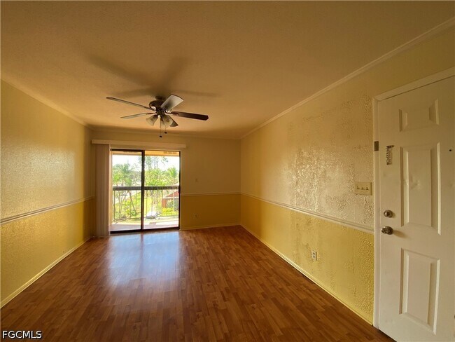 Building Photo - 2855 Winkler Ave