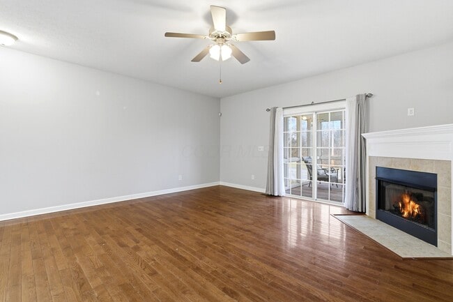 Building Photo - 986 Shaula Dr