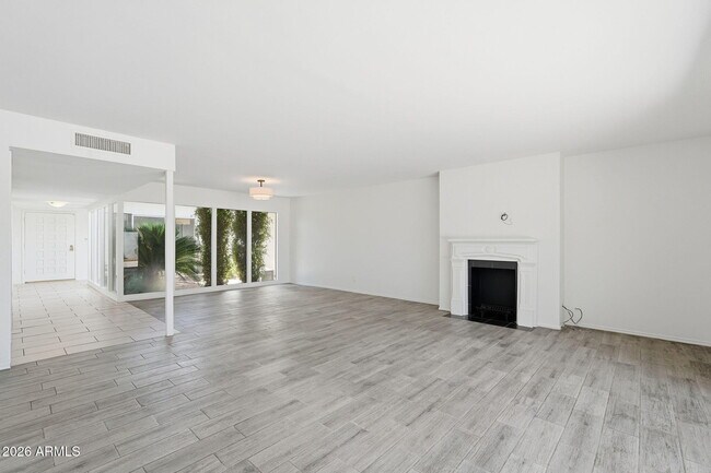 Building Photo - 7238 E Joshua Tree Ln