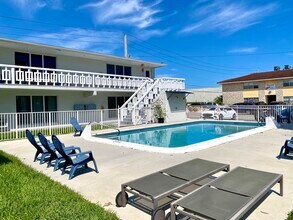 Building Photo - 4901 NE 26th Ave