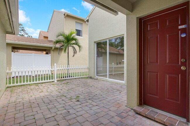 Building Photo - 1999 SE Oldsmar Rd