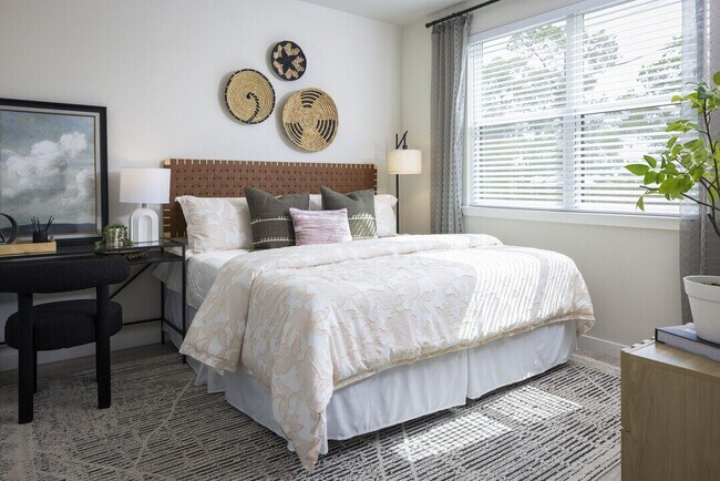 Building Photo - Move In & Save: 8 Weeks Free Rent + Gift C...