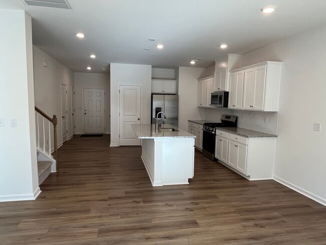 Building Photo - Brand New Townhome in Concord