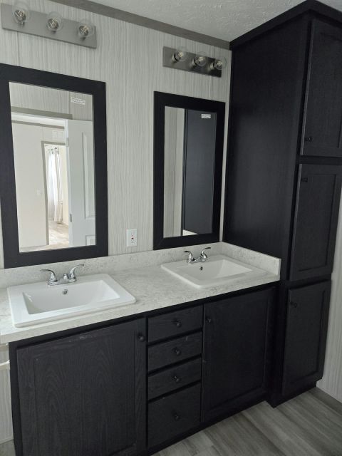 Building Photo - 4912 E Itasca St