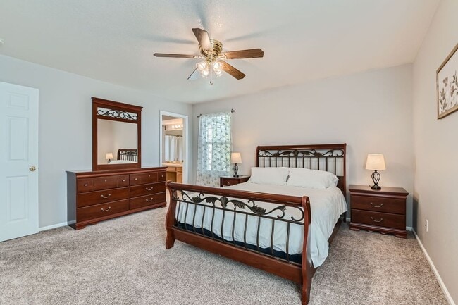 Building Photo - Stunning 4 BDR Fully Furnished Home in Broomfield