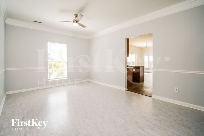 Building Photo - 17713 Oak Edge Cir