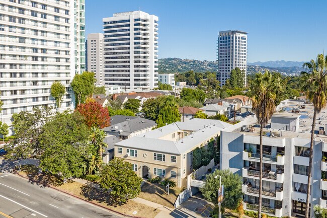 Proximity within Los Angeles, CA - 1238 S Beverly Glen Blvd