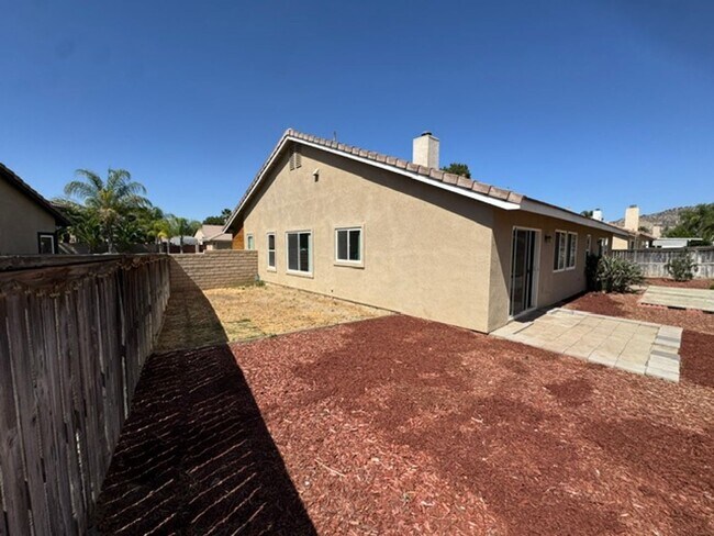 Building Photo - Beautiful home with option to expand