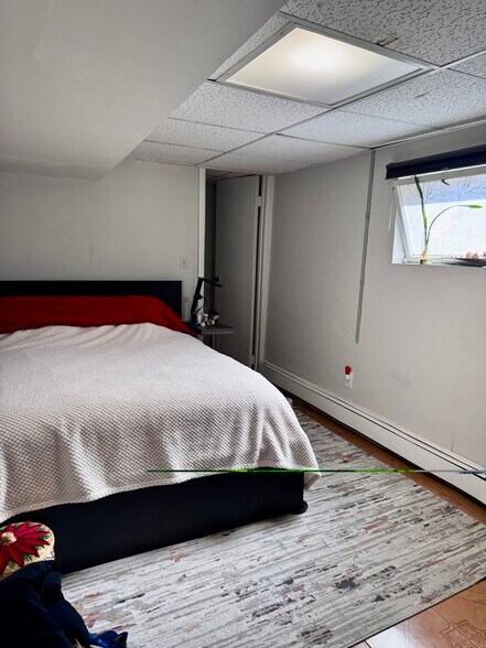 Bedrm w 1st closet - 188 Palisade Ave