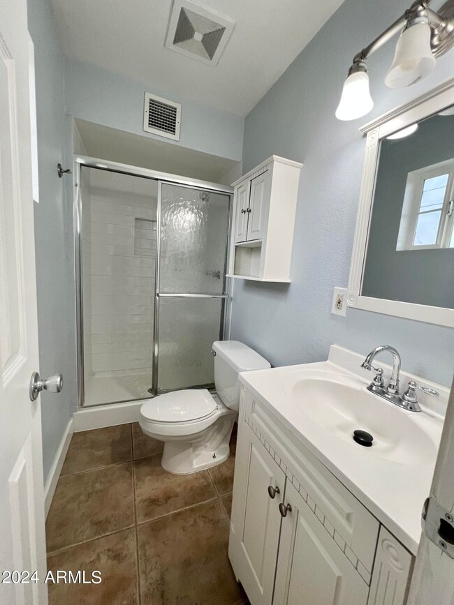 Building Photo - 2914 N 49th Ave