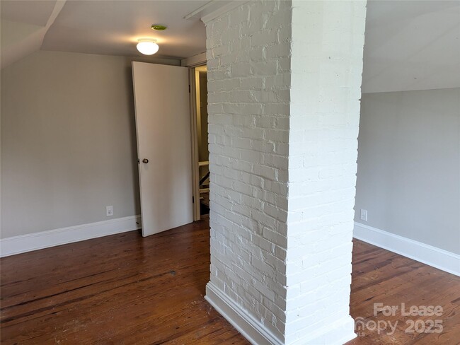 Building Photo - 134 Langtree Rd