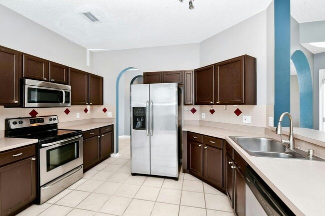 Building Photo - 3449 Foxcroft Cir