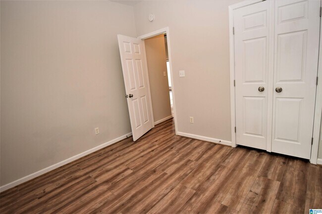 Building Photo - 404 Bentmoor Way