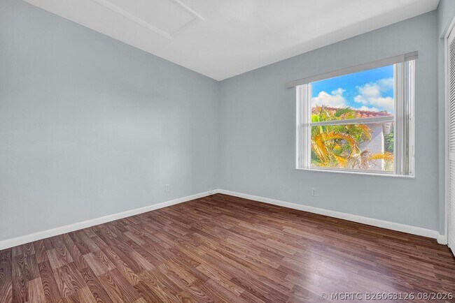 Building Photo - 10820 Buttonwood Lake Dr