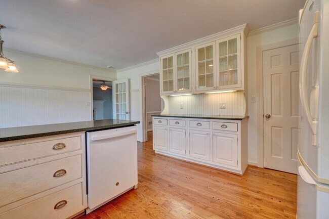 Building Photo - Reduced & Ready NOW! WATERFRONT Home in Wi...