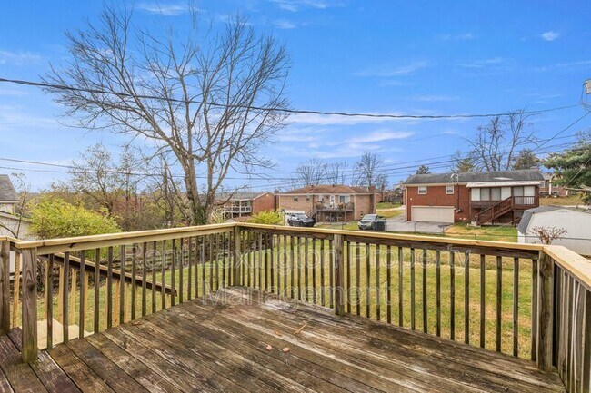 Building Photo - 1932 Mint Julep Ln