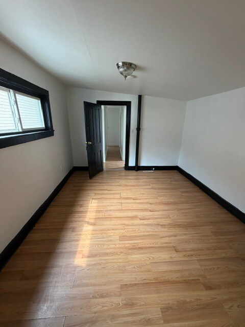 Building Photo - 1522 Vernon St