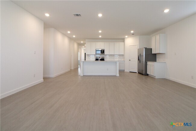 Building Photo - 5128 McKittrick