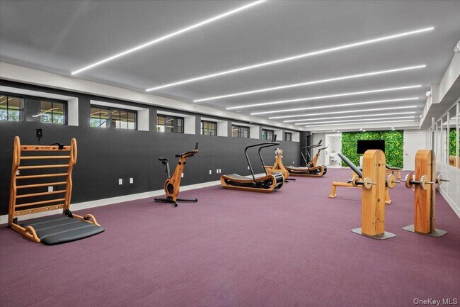 Building Photo - 1188 King St