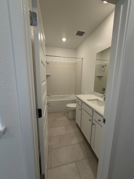 Building Photo - 5348 Liberty Ship Wy