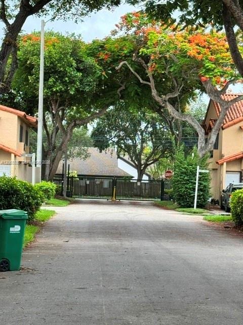 Building Photo - 10005 SW 77th Ct