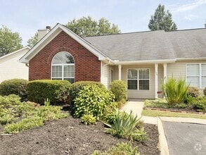 Building Photo - 105 Woodglen Dr