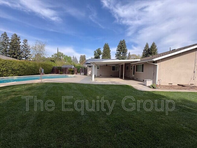 Building Photo - 445 N O'Farrell Ct