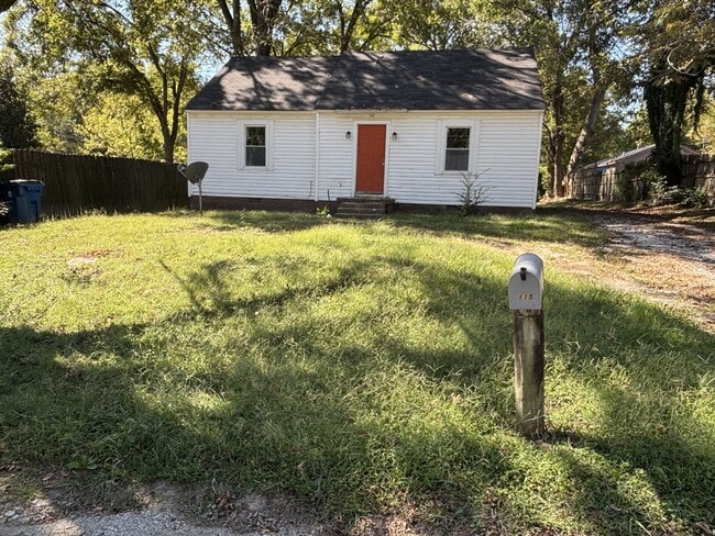 Primary Photo - 115 Haynie St