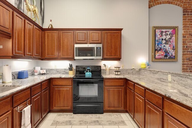 Building Photo - 500 Jefferson St