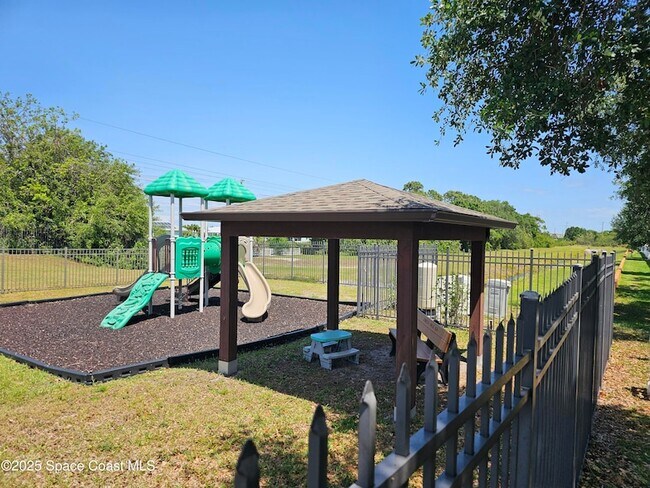 Building Photo - 4570 Radiant Way