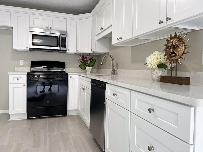 Building Photo - 1575 Watercrest Cir